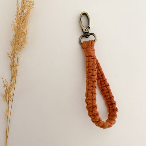 porte clefs macramé bohème terracotta